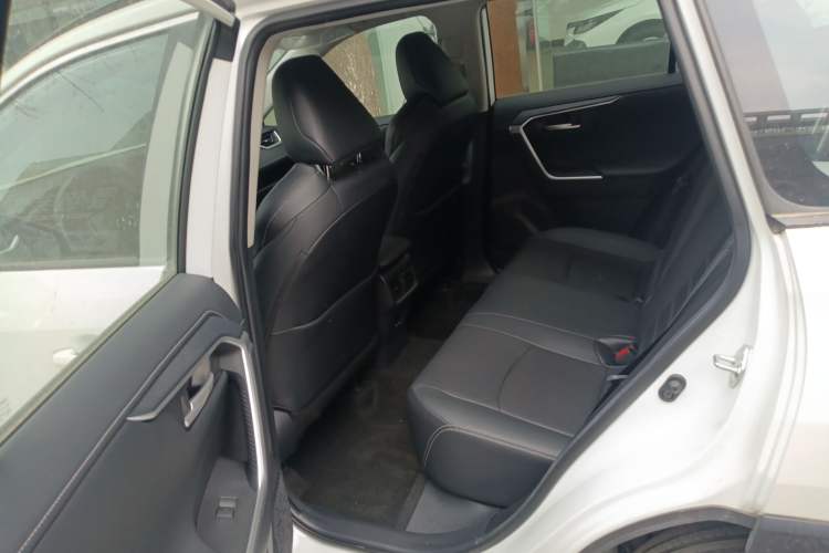 Used Toyota Wildlander 2023 2.0L CVT Four-Wheel Drive Luxury PLUS Edition Left Rear Seat