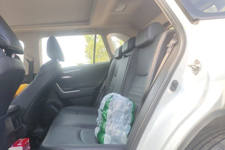 Used Toyota Wildlander 2023 2.0L CVT Two-Wheel Drive Luxury PLUS Edition Left Rear Seat