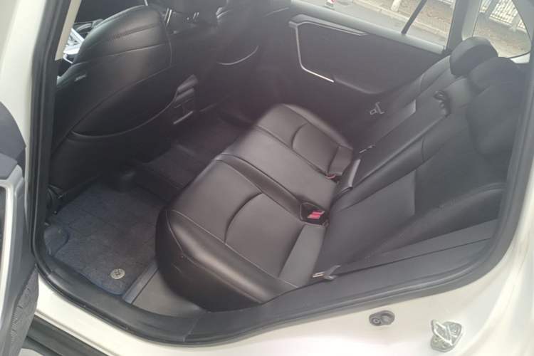 Used Toyota Wildlander 2023 2.0L CVT Two-Wheel Drive Leading Edition Left Rear Seat