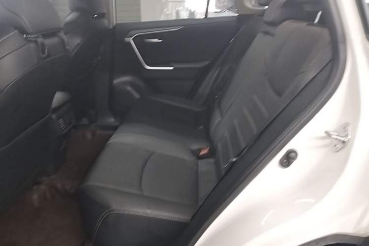 Used Toyota Wildlander 2023 2.0L CVT Two-Wheel Drive Luxury PLUS Edition Left Rear Seat