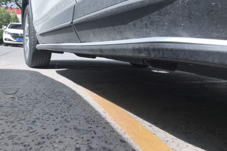 Used Toyota Wildlander 2023 2.0L CVT Two-Wheel Drive Leading Edition Left Side Sill