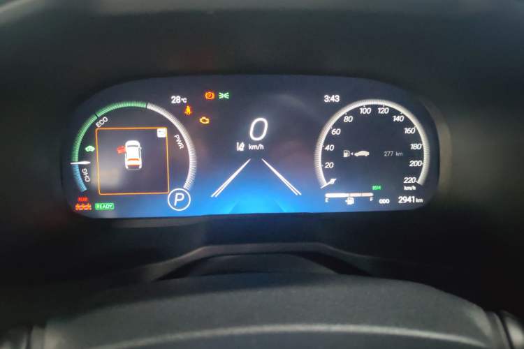 Used Toyota Wildlander 2023 Dual-Motor 2.5L E-CVT Four-Wheel Drive Prestige Edition Odometer Close Up