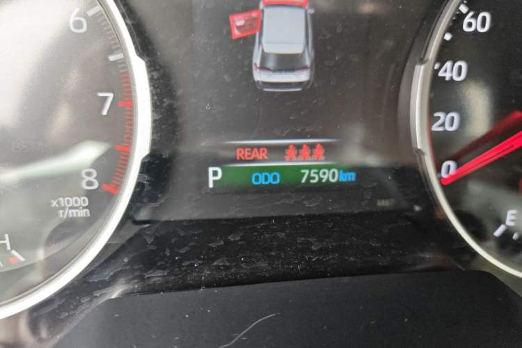 Used Toyota Wildlander 2023 2.0L CVT Two-Wheel Drive Leading Edition Odometer Close Up