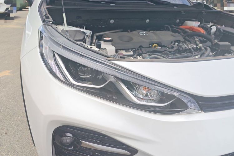 Used Toyota Wildlander 2023 Dual-Motor 2.5L E-CVT Four-Wheel Drive Prestige Edition Right Front Headlight