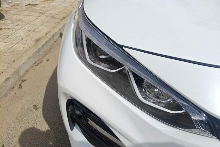 Used Toyota Wildlander 2023 2.0L CVT Two-Wheel Drive Luxury PLUS Edition Right Front Headlight