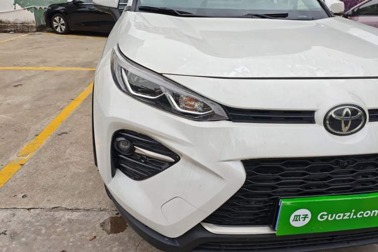 Used Toyota Wildlander 2023 2.0L CVT Two-Wheel Drive Luxury PLUS Edition Right Front Headlight