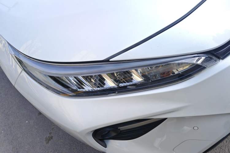 Used Toyota Wildlander 2023 2.0L CVT Two-Wheel Drive Leading Edition Right Front Headlight