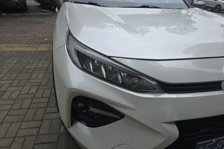 Used Toyota Wildlander 2023 Dual-Engine 2.5L E-CVT Two-Wheel Drive Urban Edition Right Front Headlight