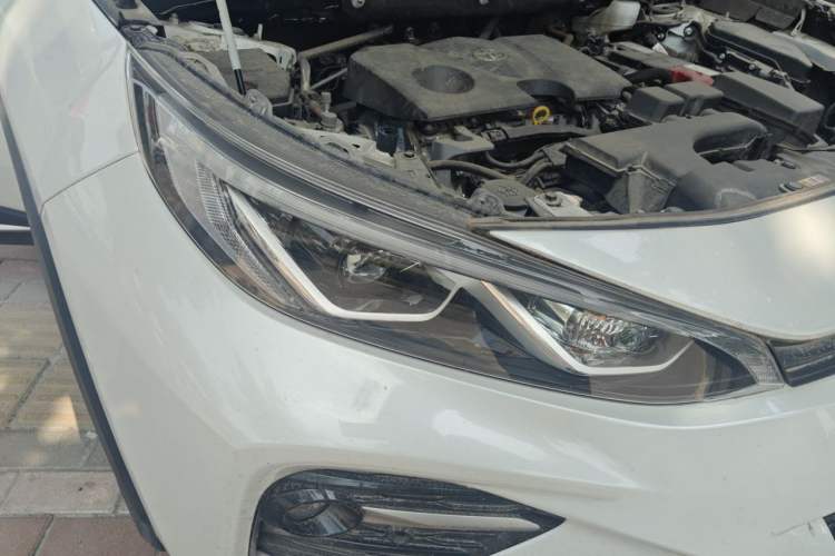 Used Toyota Wildlander 2023 2.0L CVT Two-Wheel Drive Luxury PLUS Edition Right Front Headlight