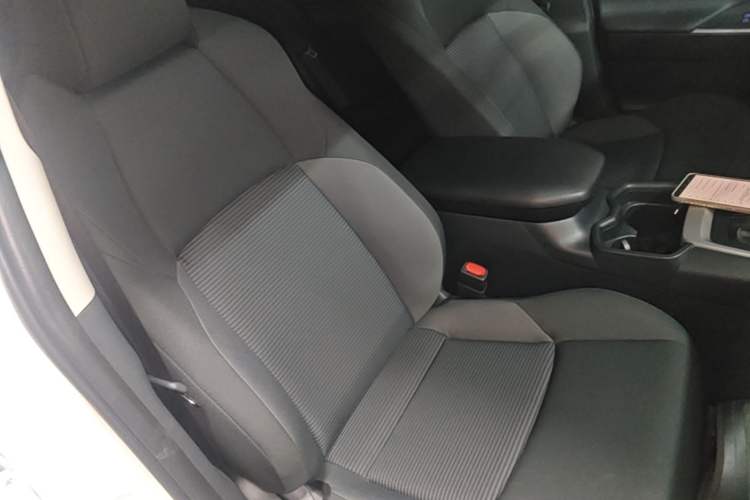 Used Toyota Wildlander 2023 2.0L CVT Two-Wheel Drive Leading Edition Right Front Seat