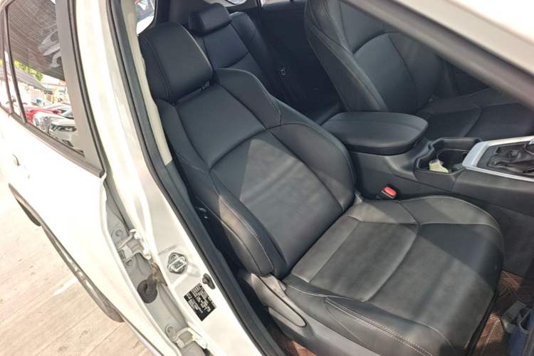 Used Toyota Wildlander 2023 2.0L CVT Two-Wheel Drive Urban Edition Right Front Seat
