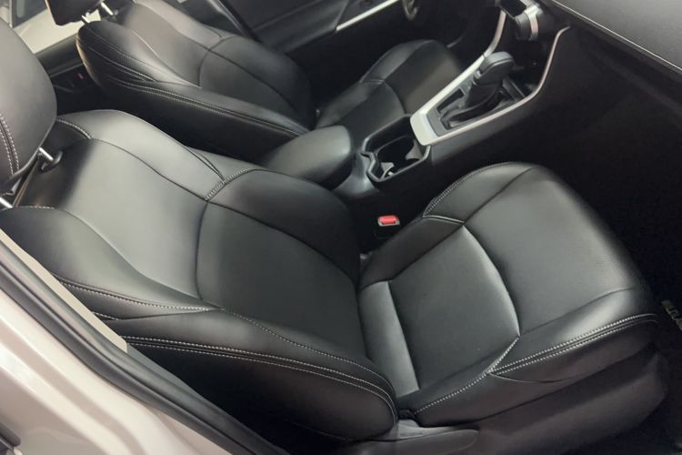 Used Toyota Wildlander 2023 2.0L CVT Two-Wheel Drive Leading Edition Right Front Seat
