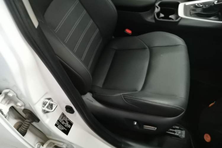 Used Toyota Wildlander 2023 Dual-Motor 2.5L E-CVT Four-Wheel Drive Prestige Edition Right Front Seat