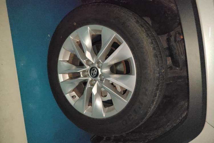 Used Toyota Wildlander 2023 2.0L CVT Two-Wheel Drive Leading Edition Right Front Wheel Hub