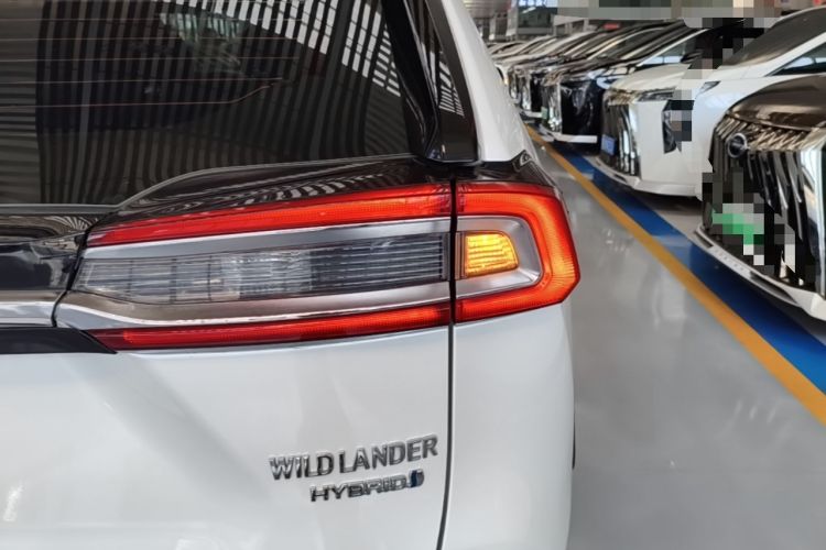 Used Toyota Wildlander 2023 Dual-Motor 2.5L E-CVT Two-Wheel Drive Luxury PLUS Edition Right Rear Taillight
