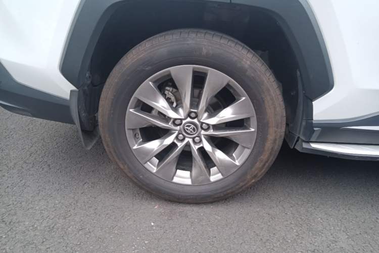 Used Toyota Wildlander 2023 2.0L CVT Two-Wheel Drive Leading Edition Right Rear Wheel Hub