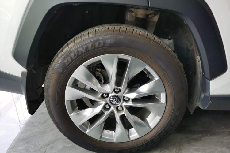 Used Toyota Wildlander 2023 2.0L CVT Two-Wheel Drive Urban Edition Right Rear Wheel Hub
