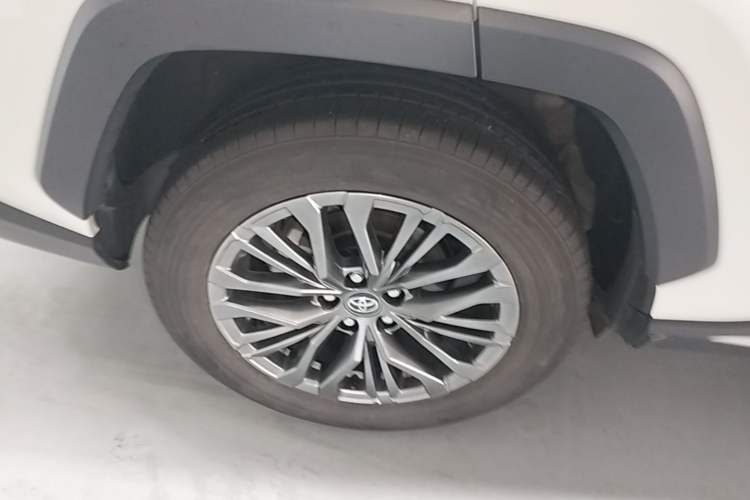 Used Toyota Wildlander 2023 2.0L CVT Two-Wheel Drive Luxury PLUS Edition Right Rear Wheel Hub