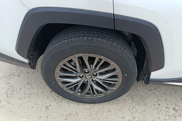 Used Toyota Wildlander 2023 2.0L CVT Four-Wheel Drive Luxury PLUS Edition Right Rear Wheel Hub