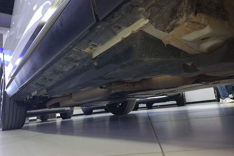 Used Toyota Wildlander 2023 Dual-Motor 2.5L E-CVT Four-Wheel Drive Prestige Edition Right Side Sill
