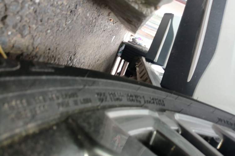 Used Toyota Wildlander 2023 2.0L CVT Four-Wheel Drive Luxury PLUS Edition Right Side Sill