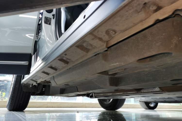 Used Toyota Wildlander 2023 2.0L CVT Two-Wheel Drive Urban Edition Right Side Sill
