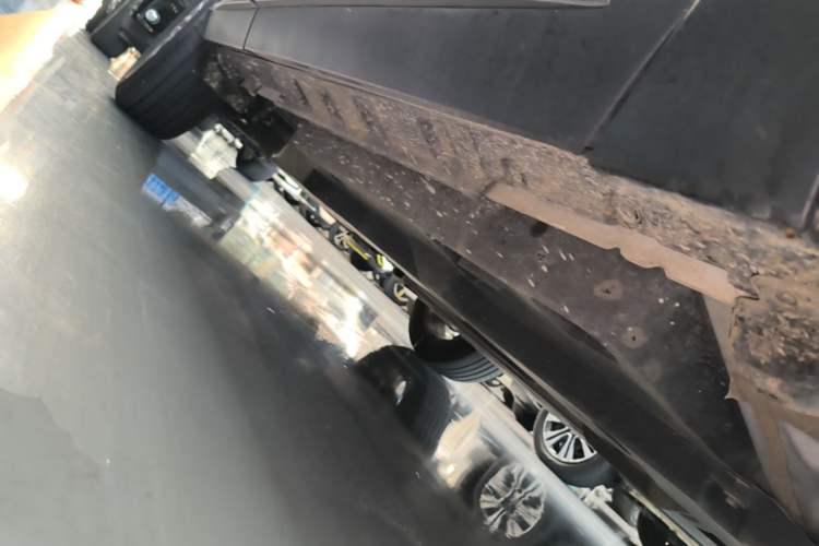 Used Toyota Wildlander 2023 2.0L CVT Two-Wheel Drive Leading Edition Right Side Sill