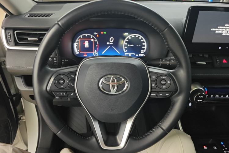 Used Toyota Wildlander 2023 2.0L CVT Two-Wheel Drive Luxury PLUS Edition Steering Wheel