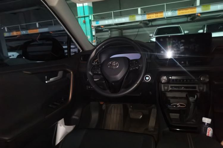 Used Toyota Wildlander 2023 2.0L CVT Two-Wheel Drive Luxury PLUS Edition Steering Wheel