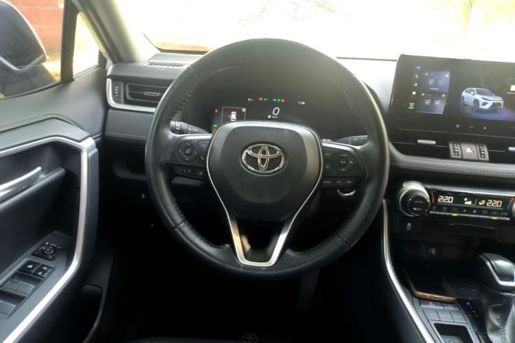 Used Toyota Wildlander 2023 Dual-Motor 2.5L E-CVT Two-Wheel Drive Luxury PLUS Edition Steering Wheel