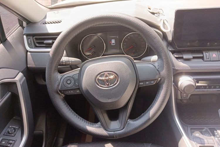 Used Toyota Wildlander 2023 2.0L CVT Two-Wheel Drive Leading Edition Steering Wheel