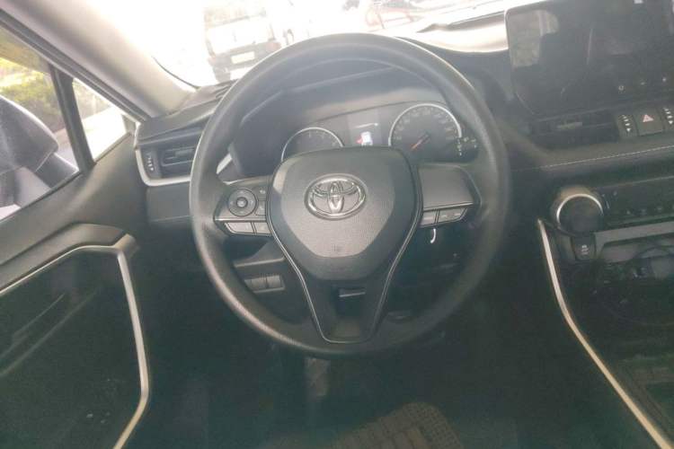 Used Toyota Wildlander 2023 2.0L CVT Two-Wheel Drive Leading Edition Steering Wheel