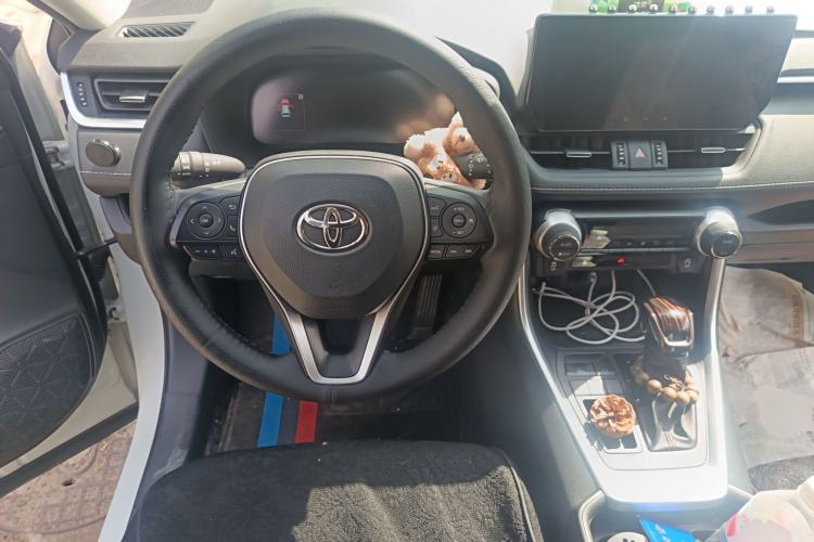 Used Toyota Wildlander 2023 2.0L CVT Two-Wheel Drive Luxury PLUS Edition Steering Wheel