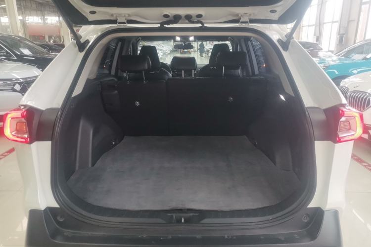 Used Toyota Wildlander 2023 2.0L CVT Two-Wheel Drive Leading Edition Trunk
