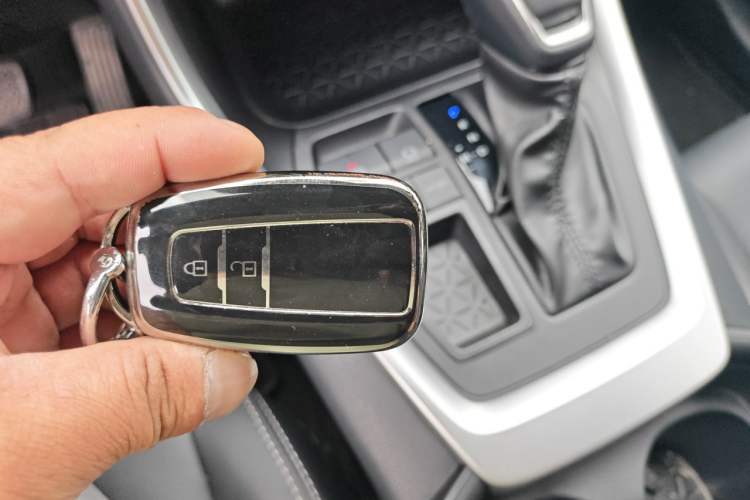 Used Toyota Wildlander 2023 2.0L CVT Two-Wheel Drive Leading Edition Vehicle Key