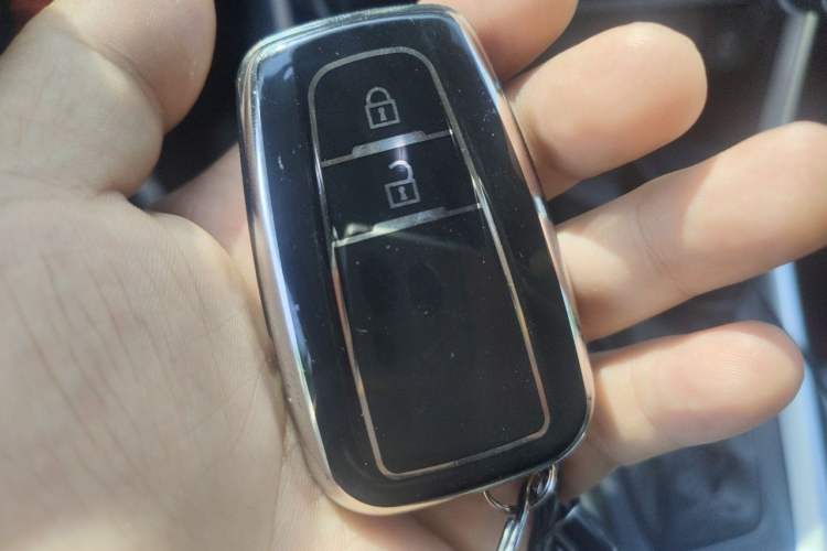 Used Toyota Wildlander 2023 2.0L CVT Two-Wheel Drive Luxury PLUS Edition Vehicle Key