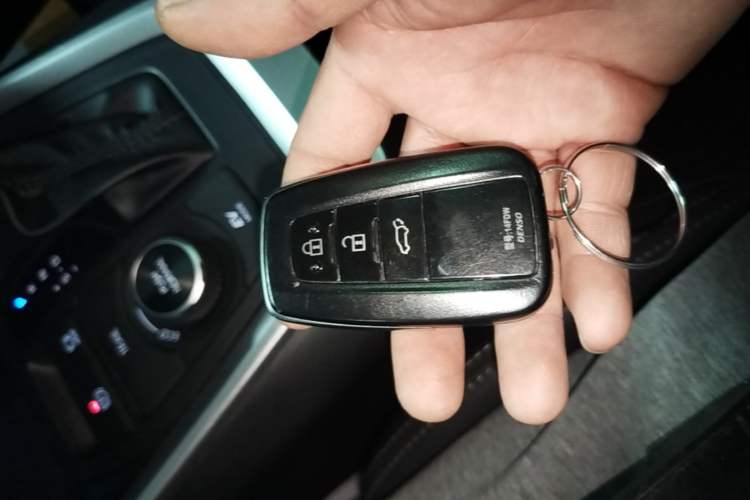 Used Toyota Wildlander 2023 Dual-Motor 2.5L E-CVT Four-Wheel Drive Prestige Edition Vehicle Key