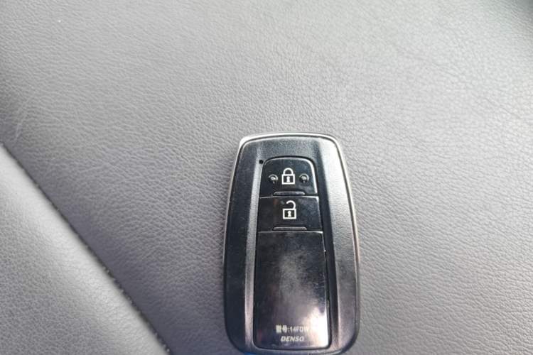 Used Toyota Wildlander 2023 2.0L CVT Four-Wheel Drive Luxury PLUS Edition Vehicle Key