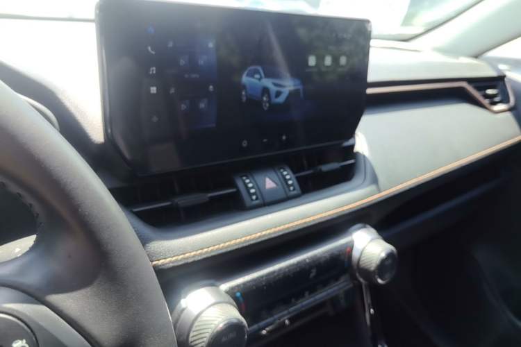 Used Toyota Wildlander 2024 2.0L CVT Two-Wheel Drive Luxury PLUS Edition Audio And AC Panel