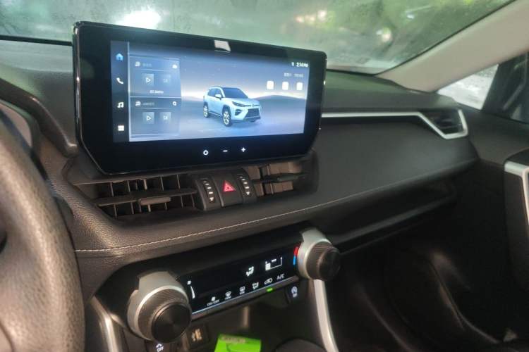 Used Toyota Wildlander 2024 2.0L CVT Two-Wheel Drive Leading Edition Audio And AC Panel