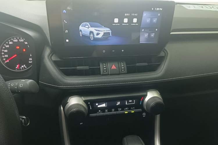 Used Toyota Wildlander 2024 2.0L CVT Two-Wheel Drive Leading Edition Audio And AC Panel