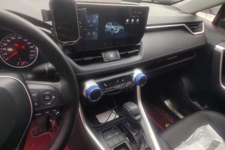 Used Toyota Wildlander 2024 2.0L CVT Two-Wheel Drive Leading Edition Audio And AC Panel