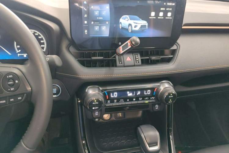 Used Toyota Wildlander 2024 2.0L CVT Two-Wheel Drive Luxury PLUS Edition Audio And AC Panel
