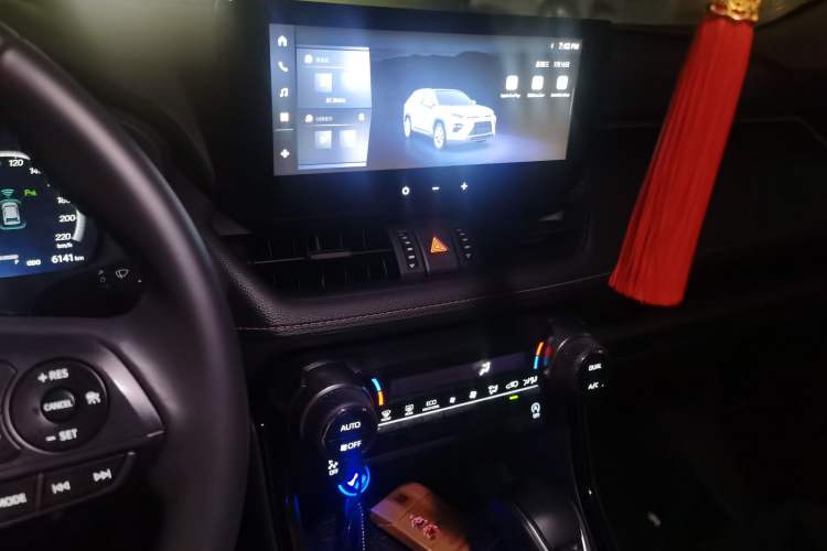 Used Toyota Wildlander 2024 2.0L CVT Two-Wheel Drive Urban Edition Audio And AC Panel