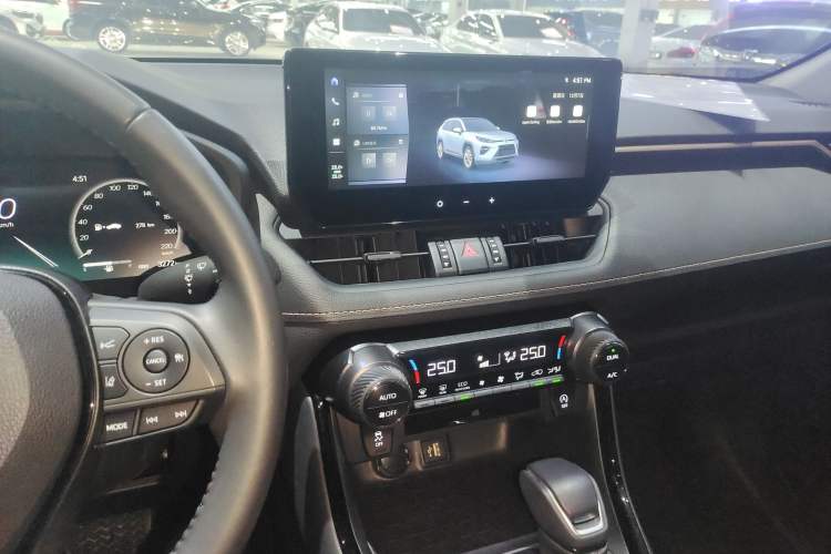 Used Toyota Wildlander 2024 2.0L CVT 4x4 Luxury PLUS Edition Audio And AC Panel