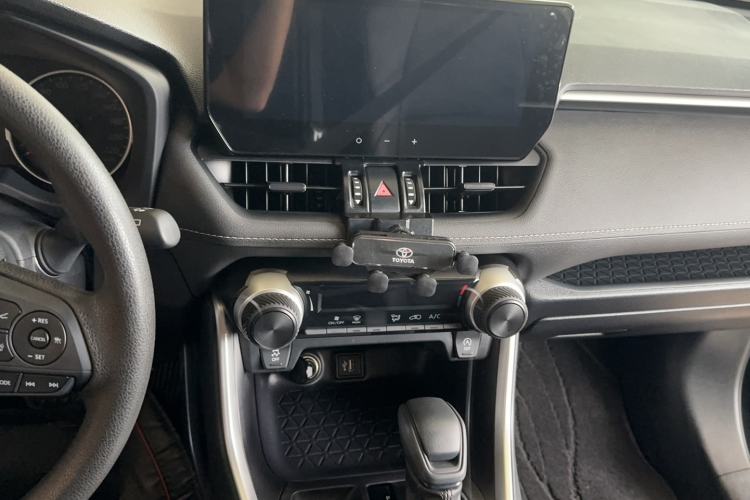 Used Toyota Wildlander 2024 2.0L CVT Two-Wheel Drive Leading Edition Audio And AC Panel