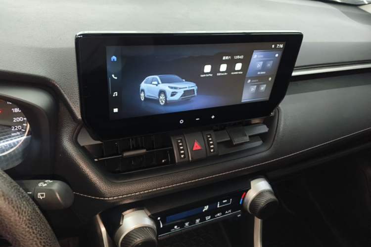 Used Toyota Wildlander 2024 2.0L CVT Two-Wheel Drive Leading Edition Audio And AC Panel