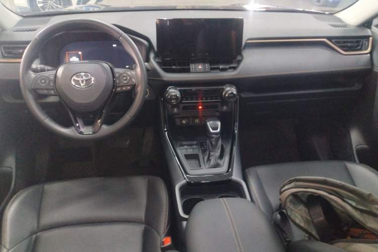 Used Toyota Wildlander 2024 2.0L CVT Two-Wheel Drive Urban Edition Center Console