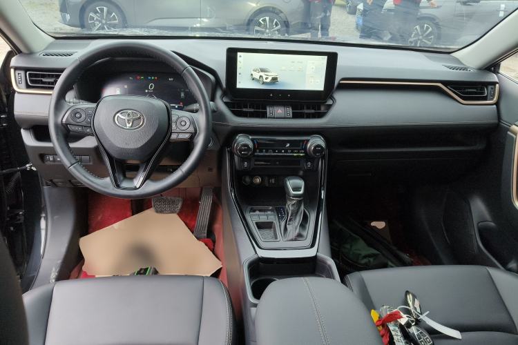 Used Toyota Wildlander 2024 2.0L CVT Two-Wheel Drive Urban Edition Center Console