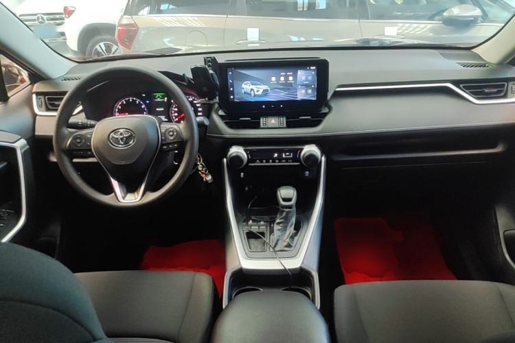 Used Toyota Wildlander 2024 2.0L CVT Two-Wheel Drive Leading Edition Center Console